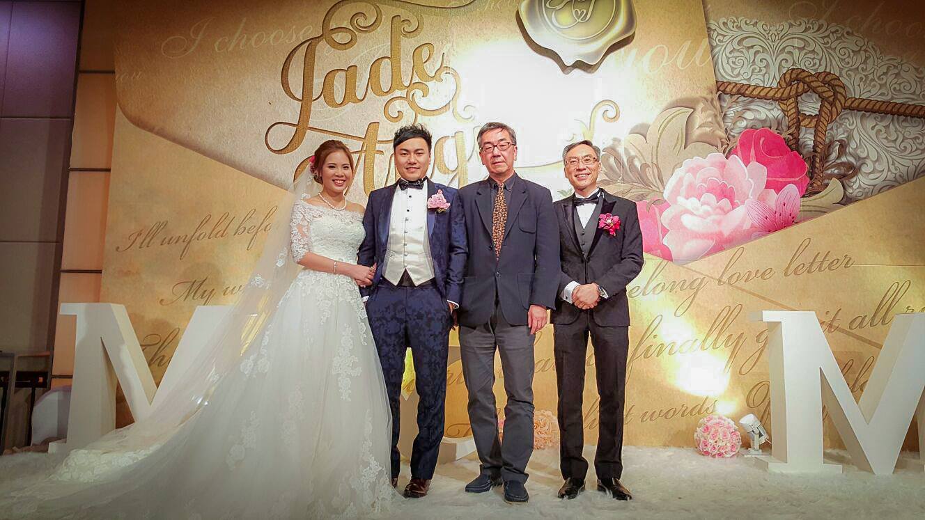 Real Simply Love bride