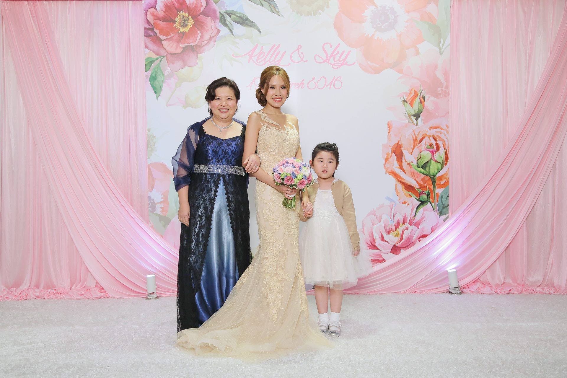 Real Simply Love bride