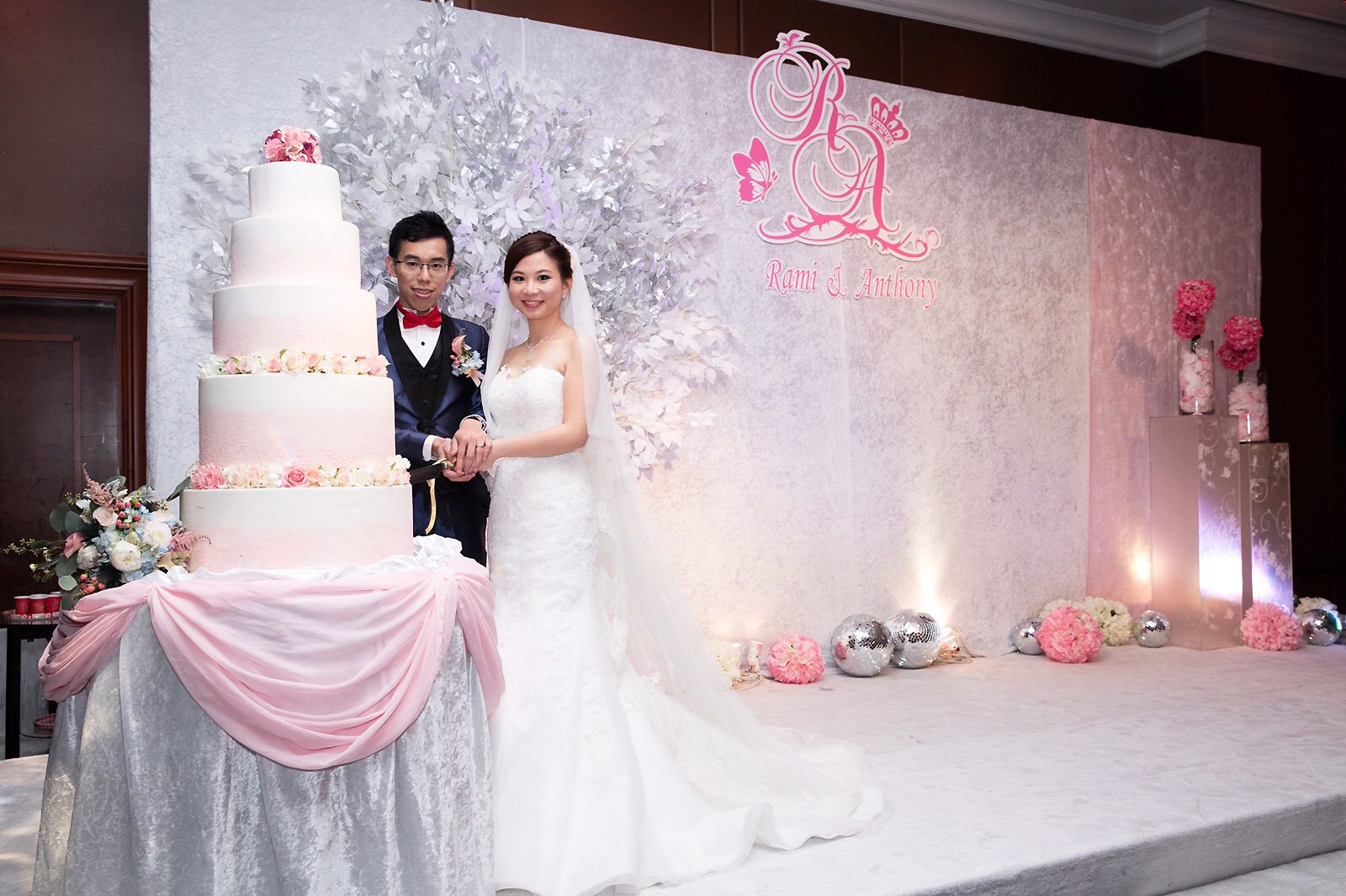 Real Simply Love bride
